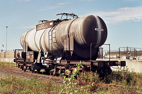 Платформа, состав на путях, 2009